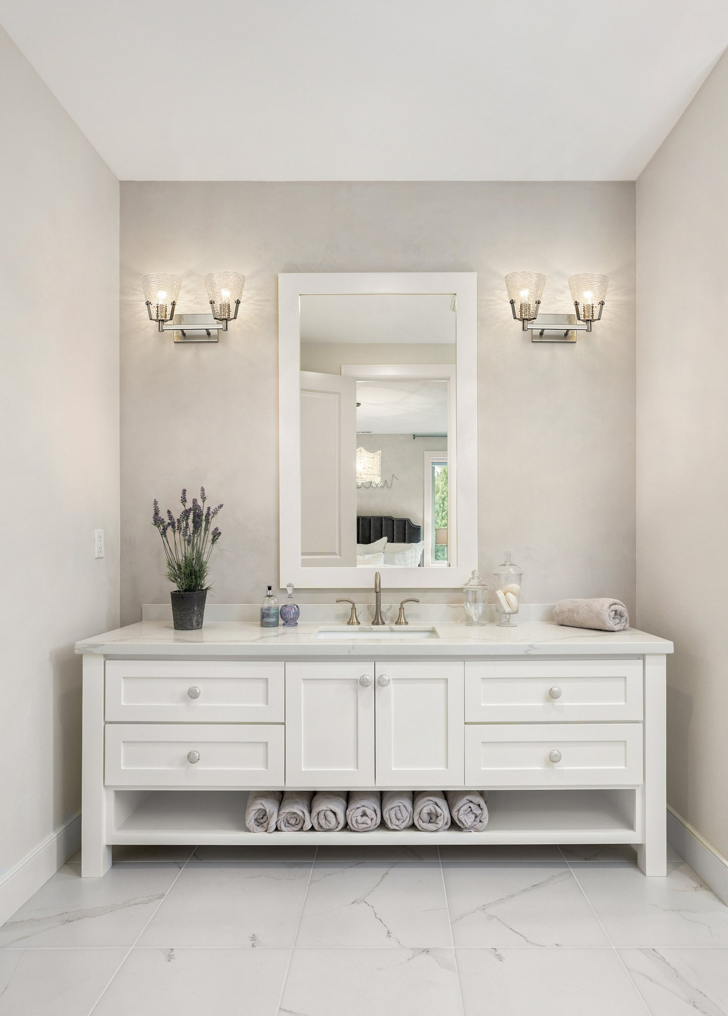 2 Light Vanity